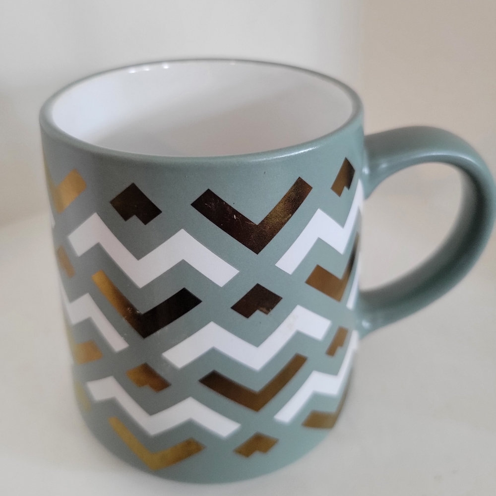 Thyme and Table Ceramic Mug Green Geometric Print Green Gold Trim 16 oz